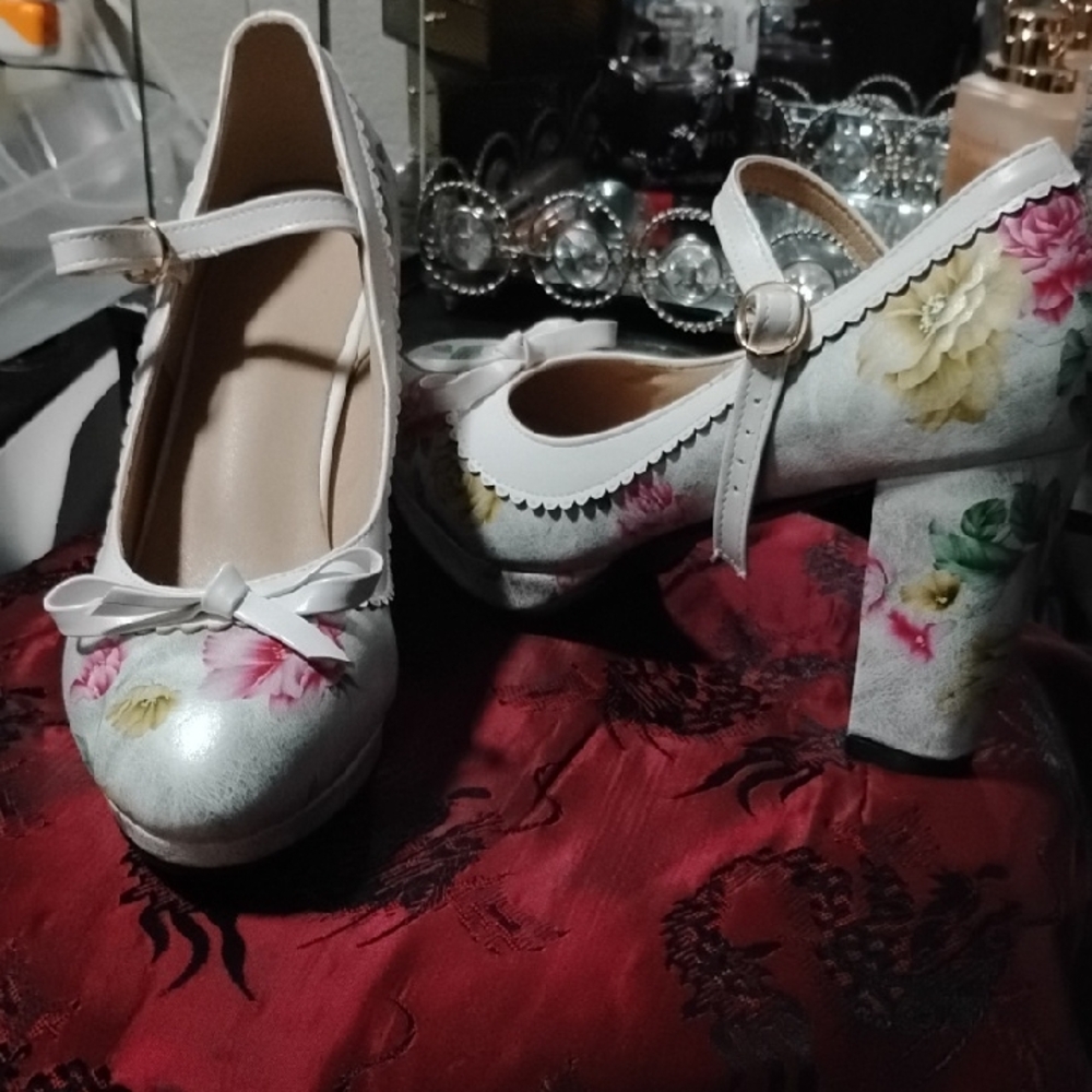 Size 8 Pin-up Style 3 In Strap Heel